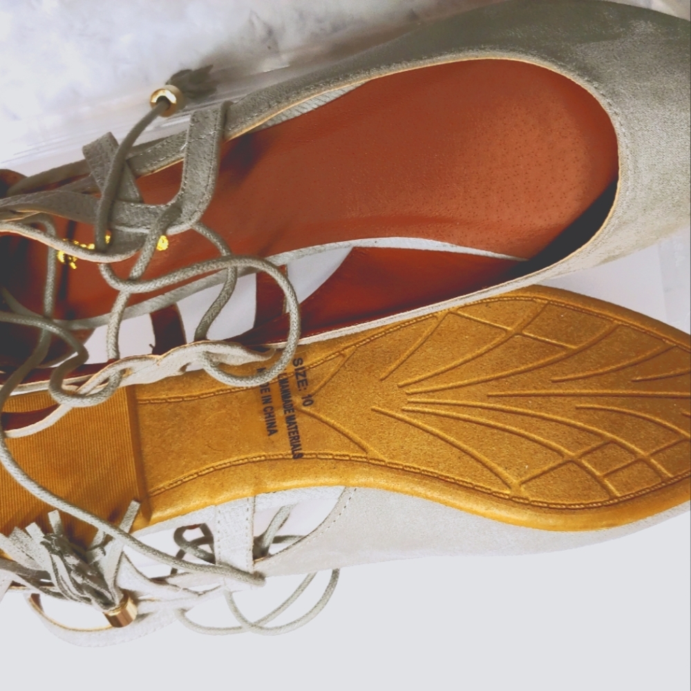 Strappy Pika Ballet Flat